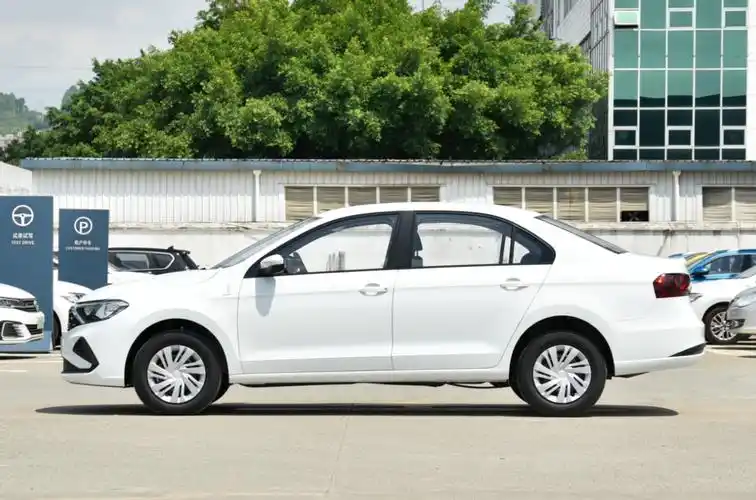 10万内的自动挡车,可看这三款,2款合资1款国产,还有可变悬架