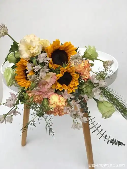 向日葵花束搭配欣赏,不一样的配花展现不一样的美