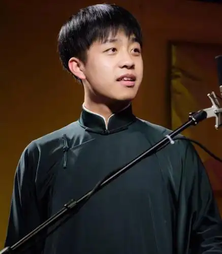 张九龄和九龙对彼此的第一印象是高?黑?白?看不见?不打不龄龙