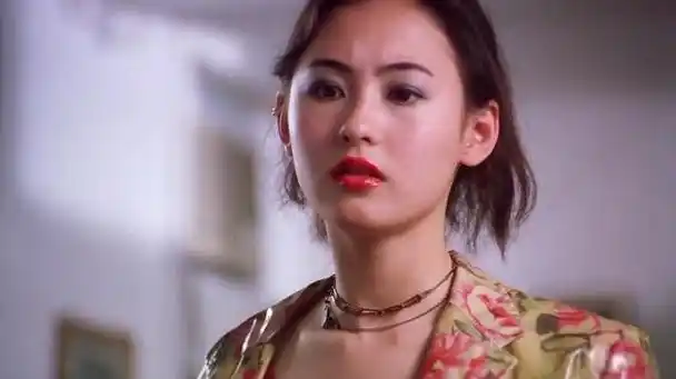 平民情侣张柏芝因出演周星驰电影《喜剧之王》而爆红,"星女郎"更让她