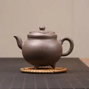 三足乳鼎紫砂壶