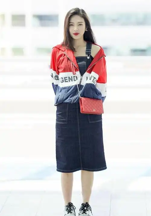 "老爹鞋 裙子",清新显瘦显高级,明星都穿上了