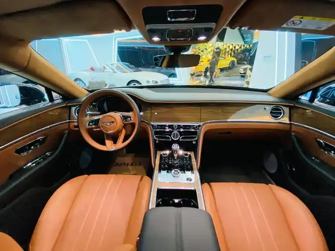 宾利“杀手锏”——飞驰,顶级气场带你飞-汽车