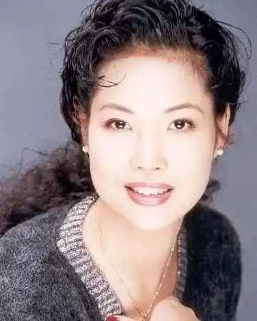 李天一入狱7年,81岁的李双江不敢退休,受害女孩如今怎么样了?