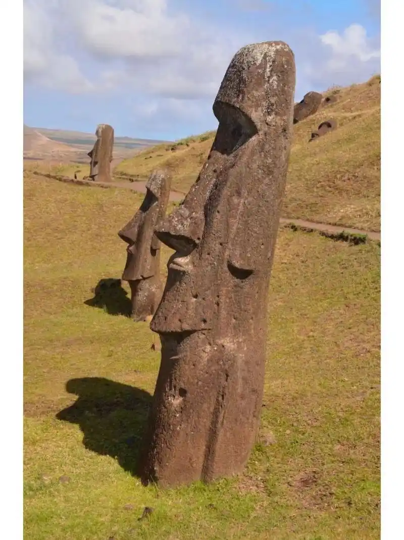 智利 9897 再不去看复活节岛石像就要消失了 复活节岛上的著名
