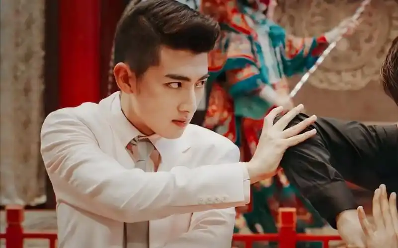 【终极笔记|解雨臣】用最嫩的脸,打最狠的人|超燃打戏混剪