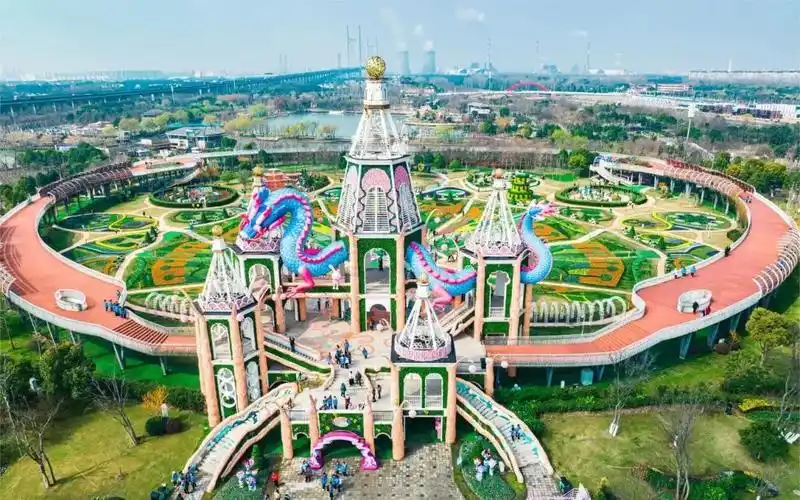 45米巨龙盘踞上海这座城堡还有百万株鲜花梦幻盛放