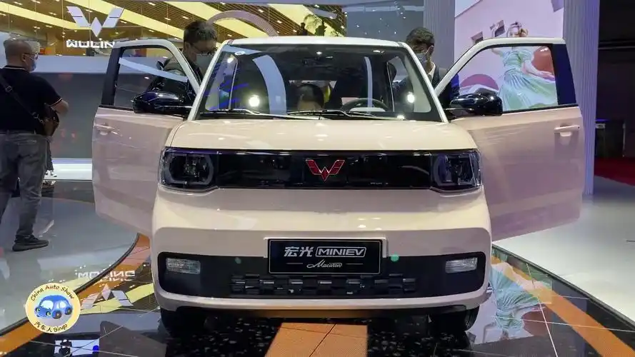 三万块圆个汽车梦 带你看2021五菱宏光mini ev
