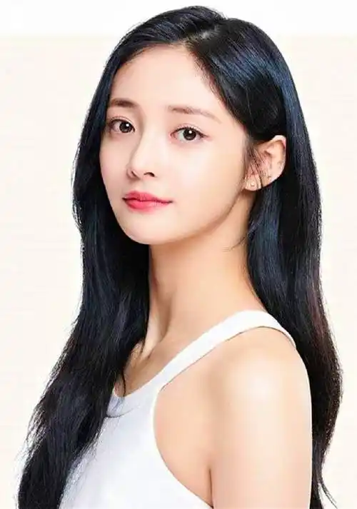 同样是98年出生的六位明星!第三位无人问津!最后一位却红翻天!