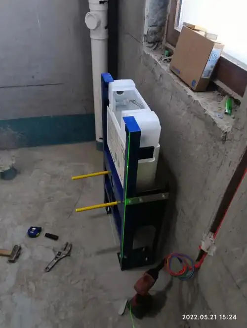 寿光百丽澜庭吉博力矮自立水箱安装