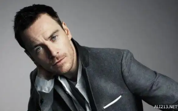 中扮演斯巴达勇士stelios,2010年他在《x战警:第一战》中饰演了万磁王