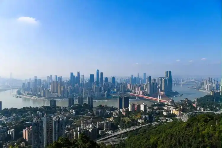 10月30日,重庆城市景色.图/新华社