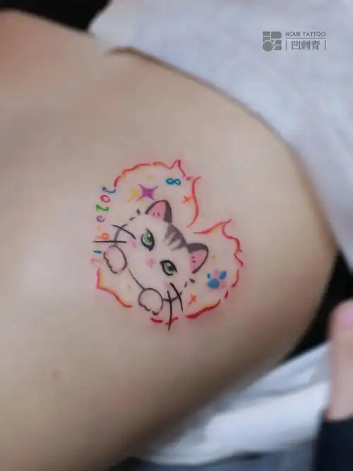 纹身彩色线条猫咪