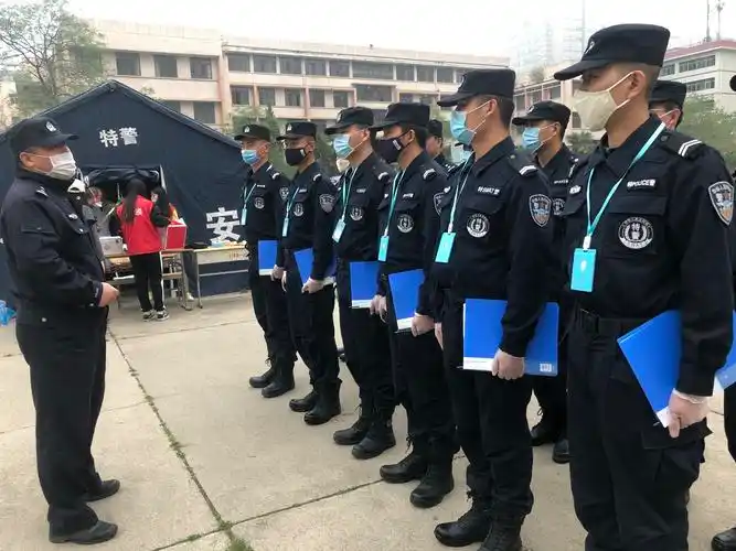 治安支队特警队全力配合人力资源公司开展警务辅助人员招录工作