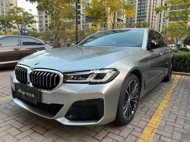 宝马五系gt银色改色直接展示