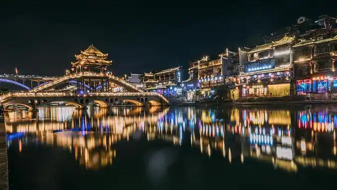 遇见湖南,用三天时间看尽千年情缘