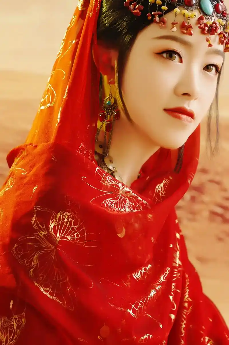 今日是东宫女孩#国风古韵 #东宫 #红衣古装 @醉唐风古风摄 - 抖音