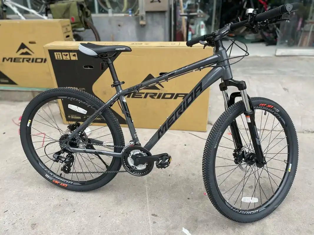 美利达网红爆款山地车勇士500d.蒙镜灰银涂装～禧玛诺变速套 - 抖音