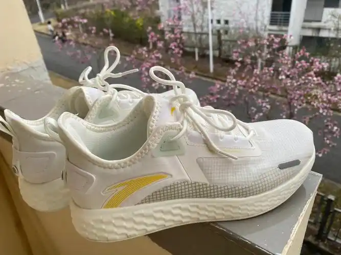 当天我的跑步速度达到了最大哈哈哈哈哈果然专业的鞋,跑专业的步运动