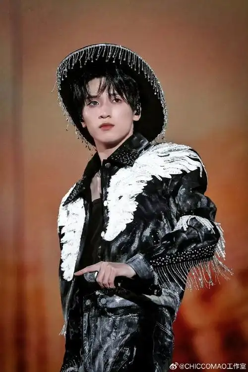 严浩翔##时代少年团##设计师毛宝宝##chiccomao##明星同款##刘耀文