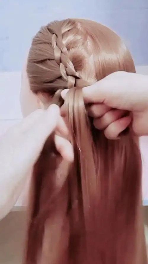 反编三股辫教程披肩发还不错呢