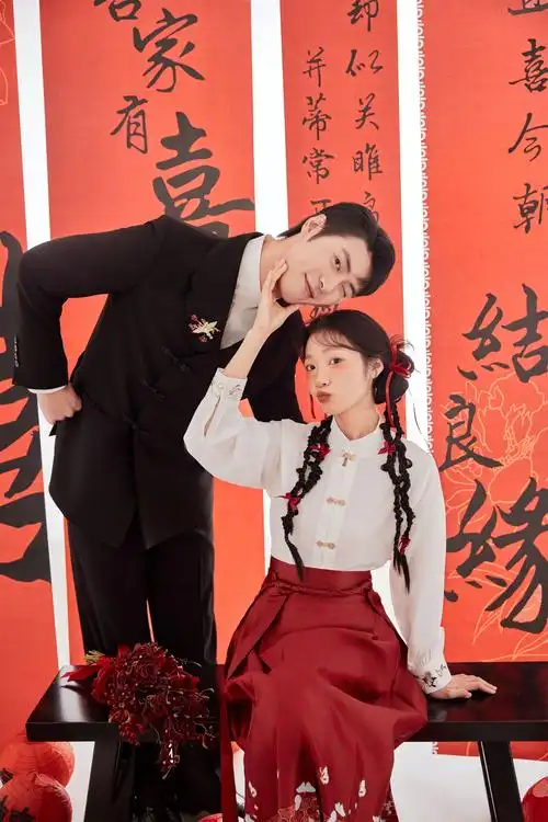 俏皮可爱的喜嫁风99马面裙婚纱照太美啦