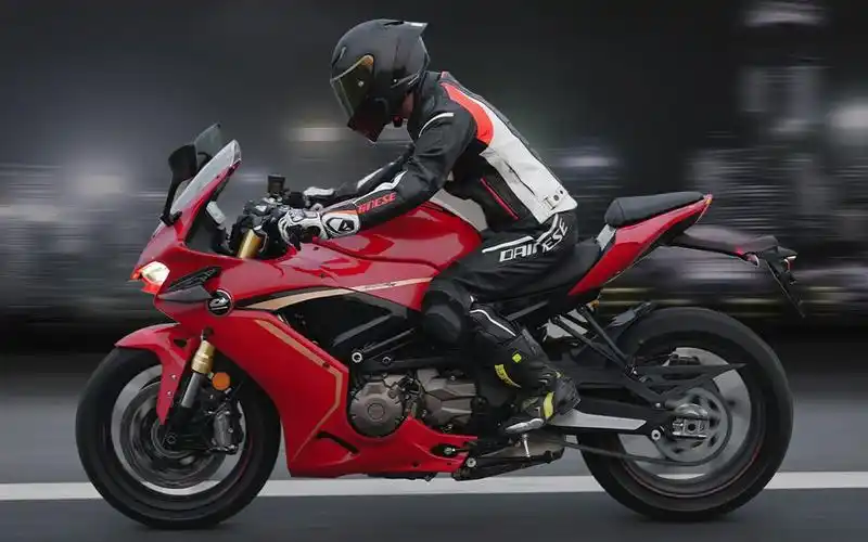 2023款钱江qjmotor赛600仿赛摩托车详细实拍