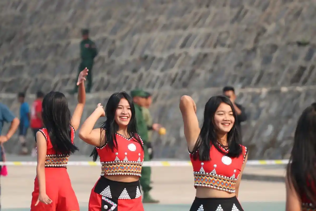 拉拉队的女孩子们,太可爱了,第二组照片