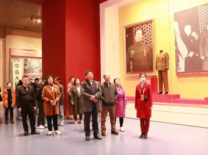 研究生院师生赴中国共产党历史展览馆参观学习