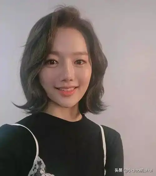 齐肩发型图片 圆脸_齐肩发型图片圆脸女-天晟网