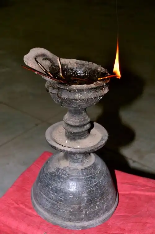 老物件 油灯和灯台