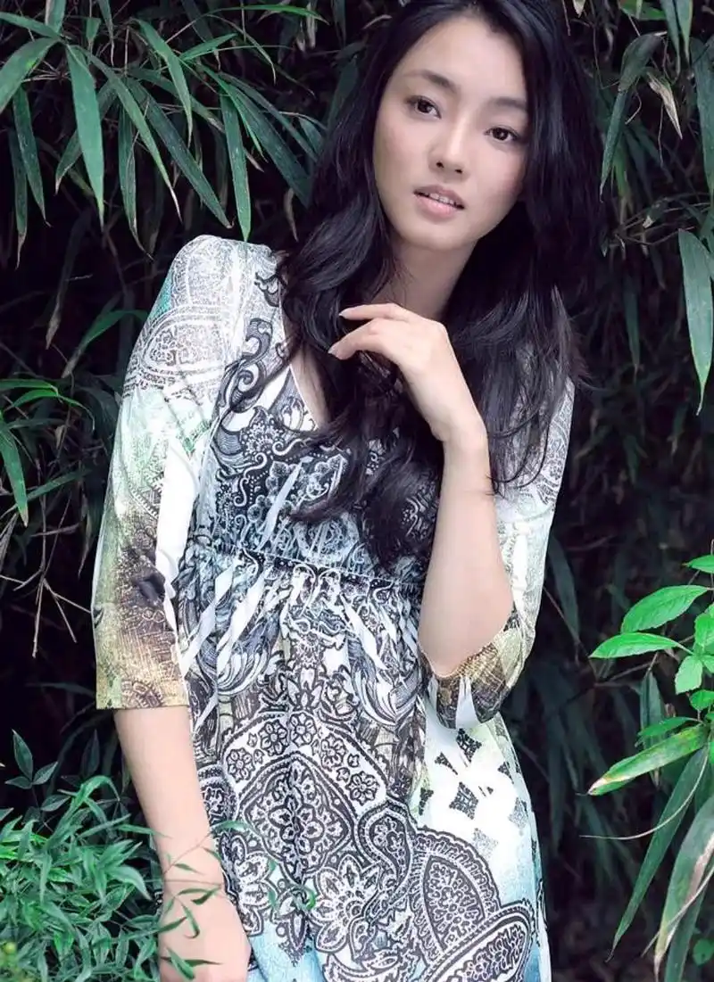 刘芊含美图集锦