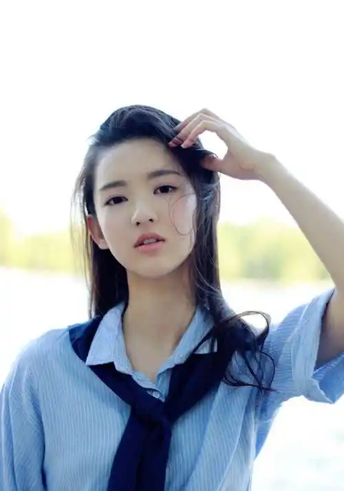 原创杨玏王玉雯大10岁恋情曝光女方情史丰富肖战都是其中之一