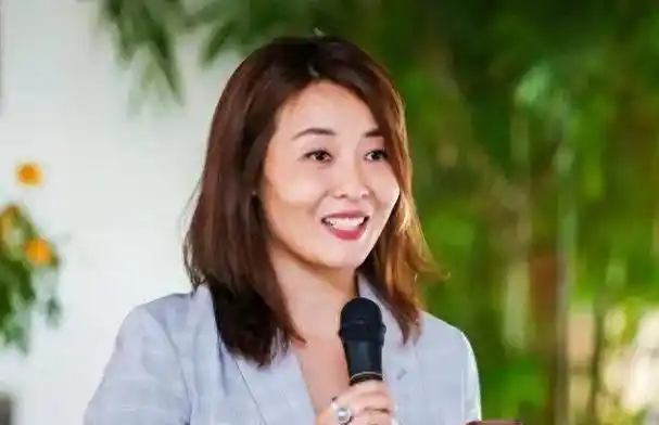 央视美女主持人慕林杉嫁神秘富豪十分幸福