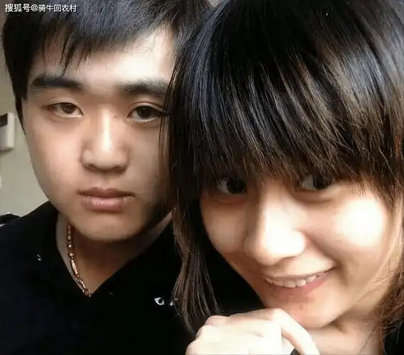 没错,这一次韦雪生了一个男孩.