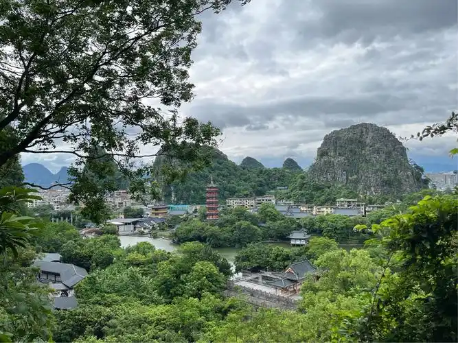 叠彩山景区评论