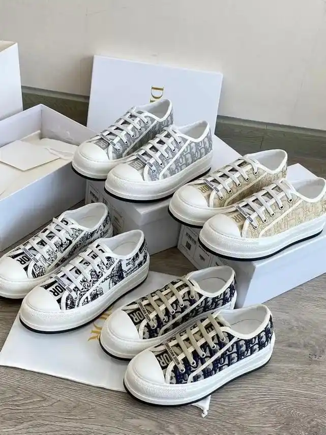 dior老花帆布鞋终于出厚底了.dior迪奥新款老花刺绣帆布 - 抖音