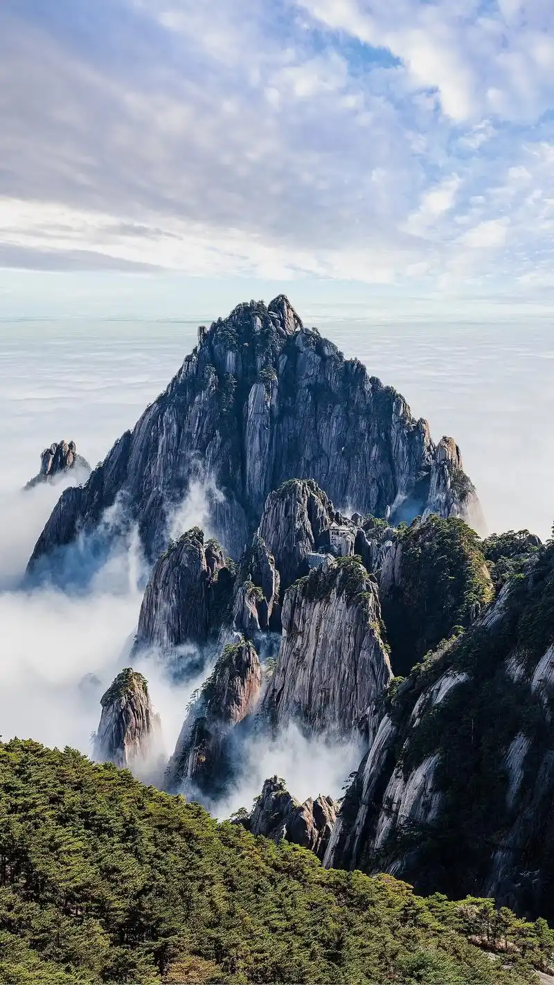 "五岳归来不看山,黄山归来不看岳",这辈子总要去一趟安徽黄山吧!