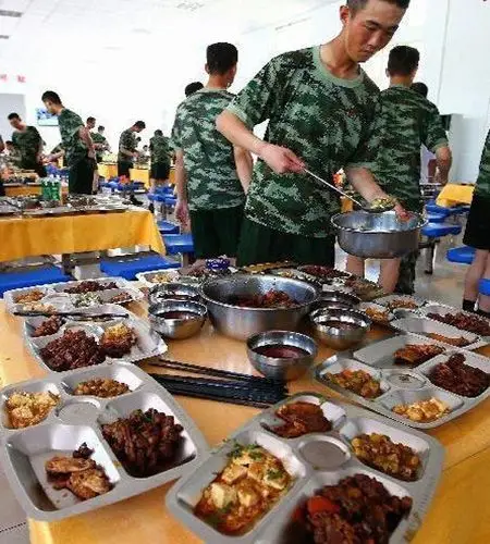 明天小编就给大家继续盘点解放军其他军种的伙食,记得不要错过哦!