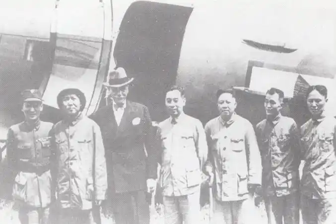 重庆谈判中毛泽东的抗联警卫