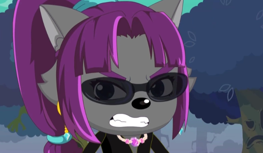 机械队惨遭败果后,紫太狼就有点儿可怜了,她带领