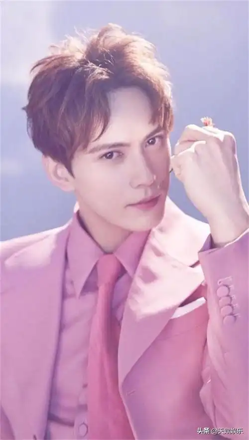 2023版徐正溪帅哥写真美照(1)(徐正溪个人资料多大) - 冷求网