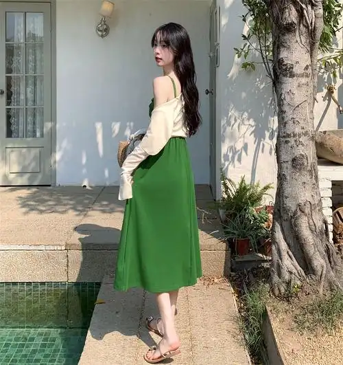 墨绿色连衣裙大码女装洋气小众复古法式气质设计感吊带连衣裙套装