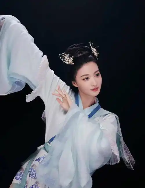 谁说95后再无"古装女子"?