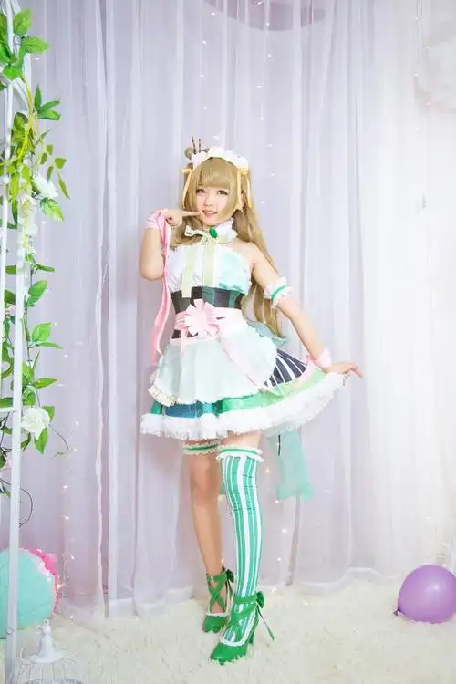 cos白色情人节中的可爱南小鸟