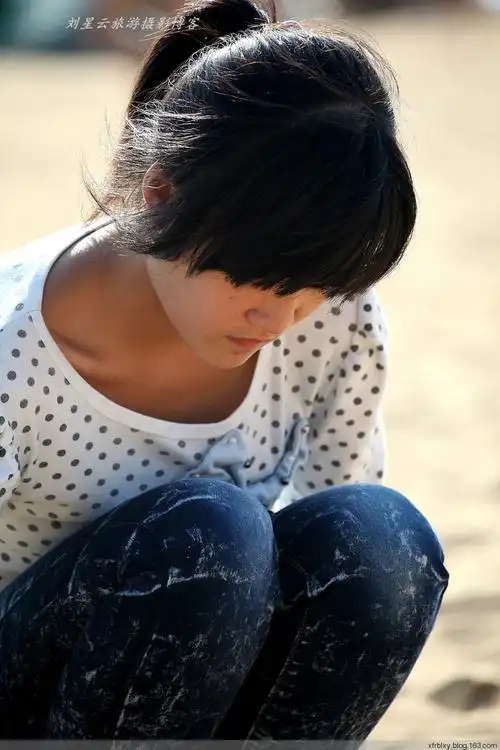 【转载】我在威海浴场里抓拍美女