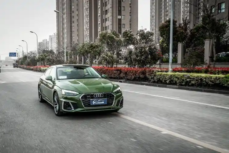 弹车试驾想要生活很有趣奥迪a5带点绿