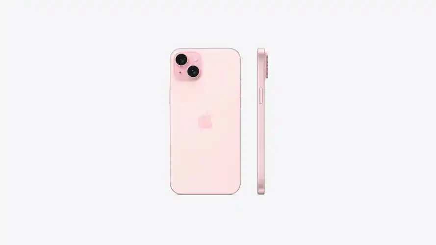 图片展示粉色外观的 iphone 15 plus,机身背面,背面左上角先进的