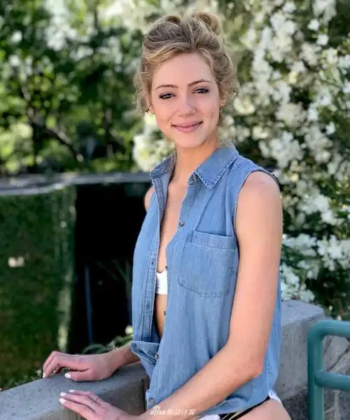 笑靥如花!霍纳塞克女儿这组写真你给几分