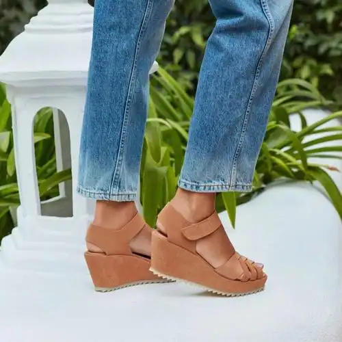 等不及穿上早春凉鞋felicia